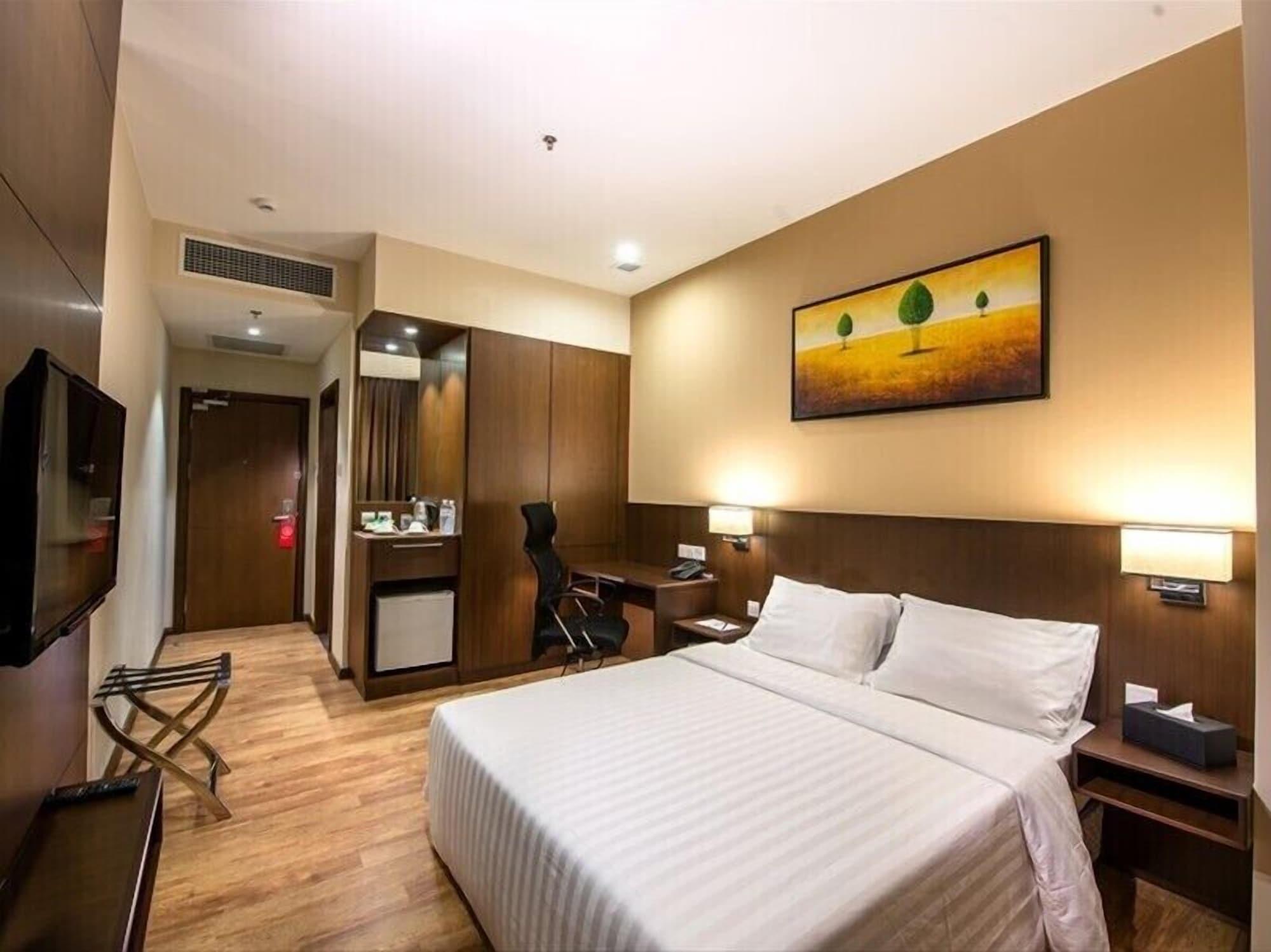 Keoja Hotel Kuala Belait Buitenkant foto