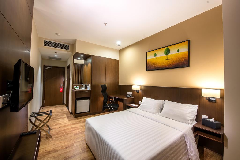 Keoja Hotel Kuala Belait Buitenkant foto