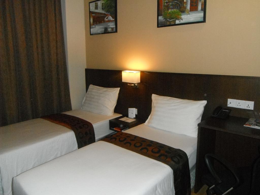 Keoja Hotel Kuala Belait Buitenkant foto