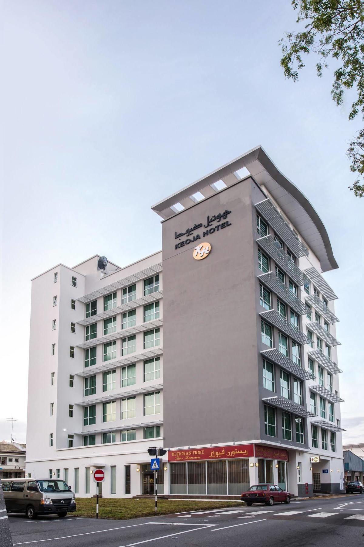 Keoja Hotel Kuala Belait Buitenkant foto